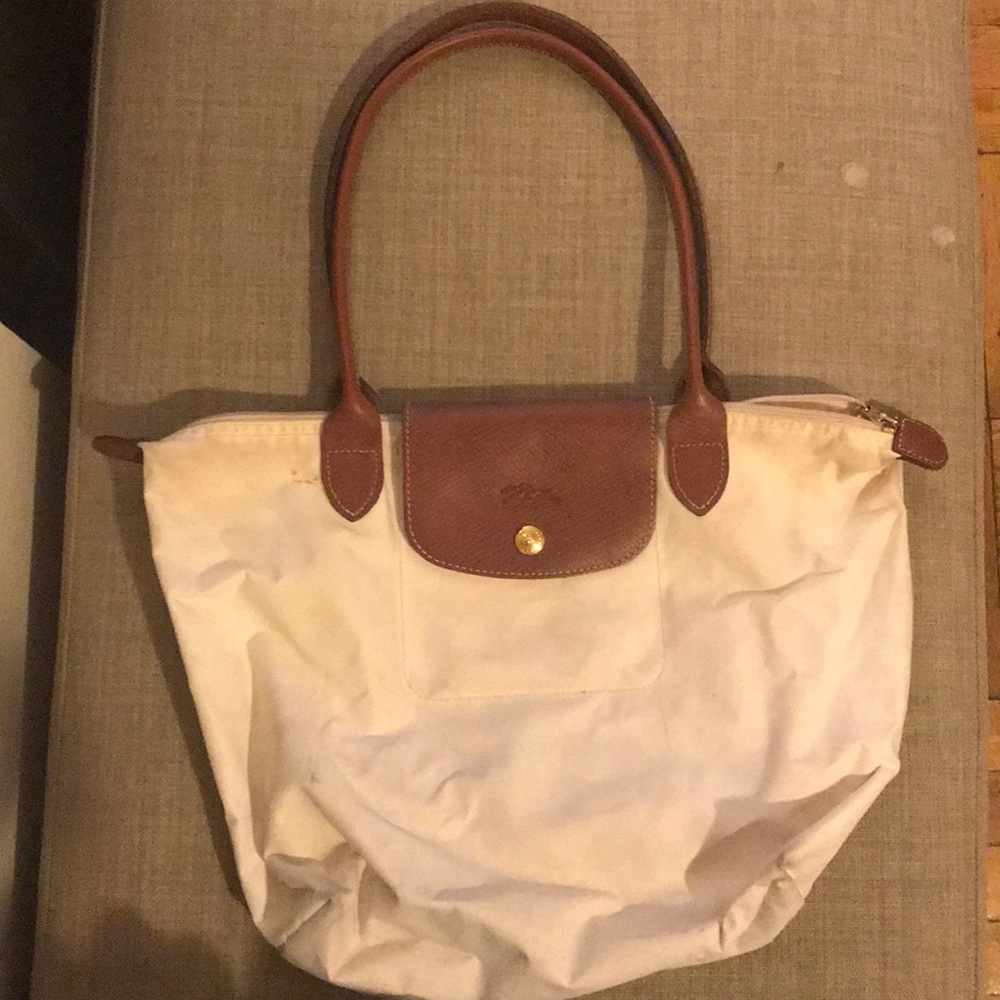 Long champ medium size shoulder bag, white
